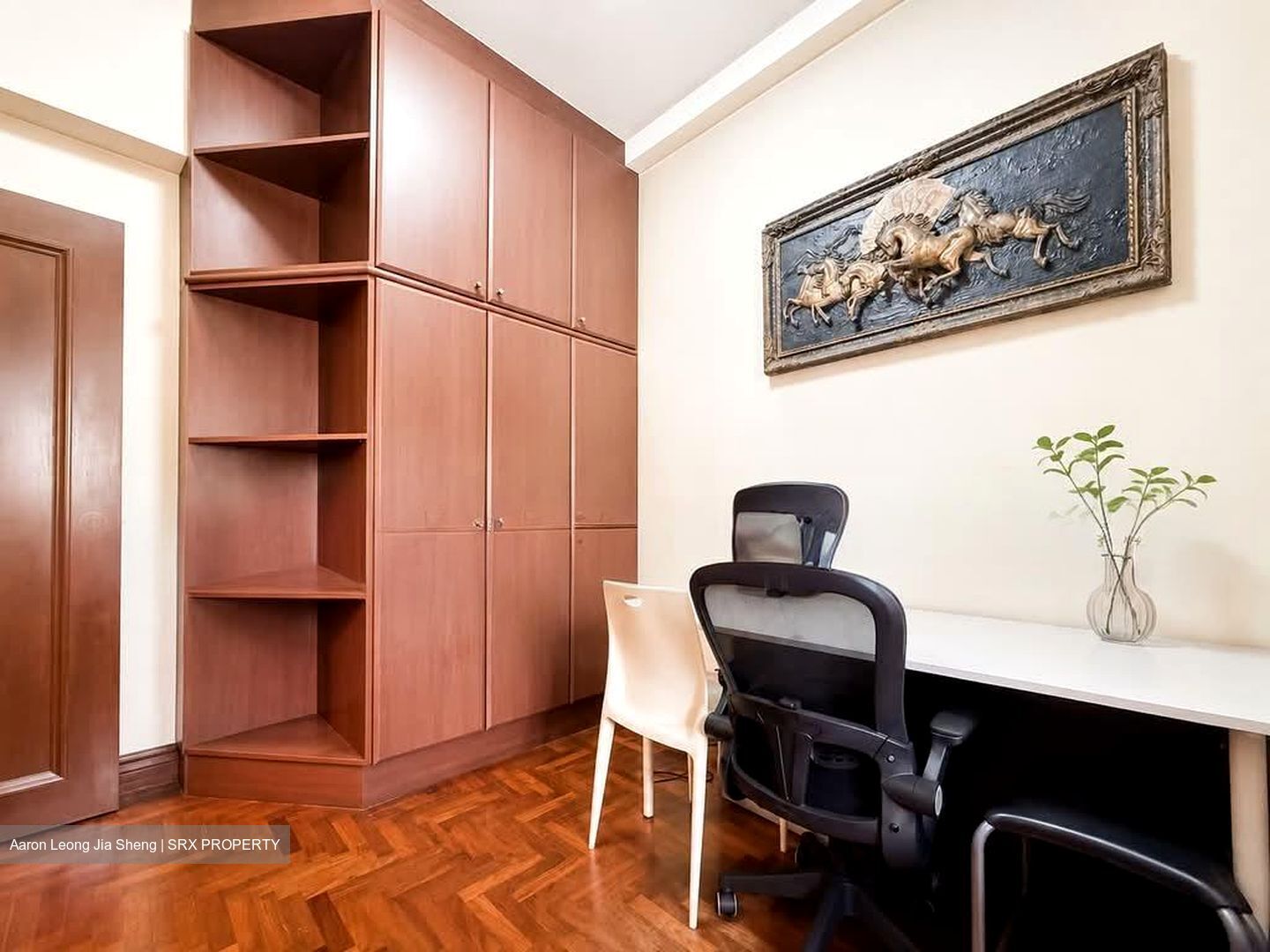 Paya Lebar Road (D14), Apartment #587633231